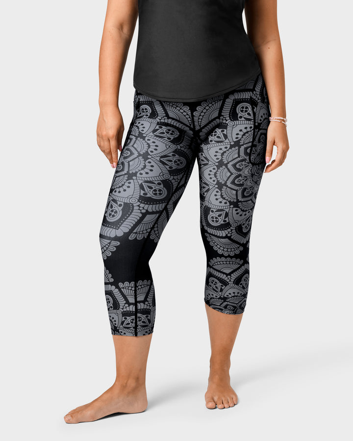Signature Dark Mandala Capri