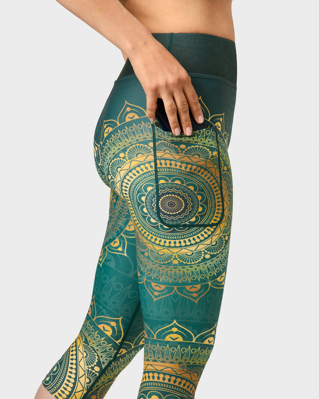 Signature Emerald Mandala Capri